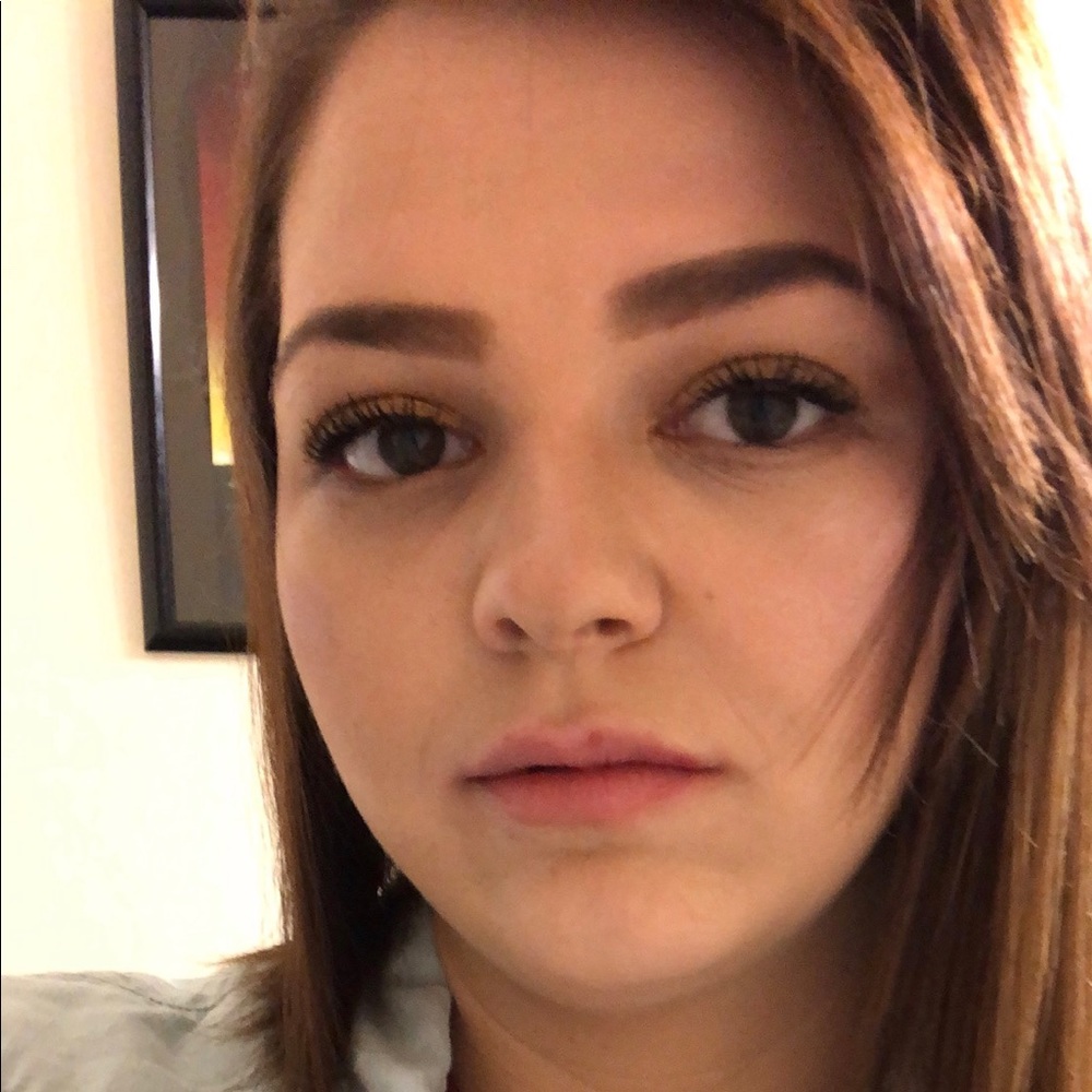 Meet your Posher, Michala